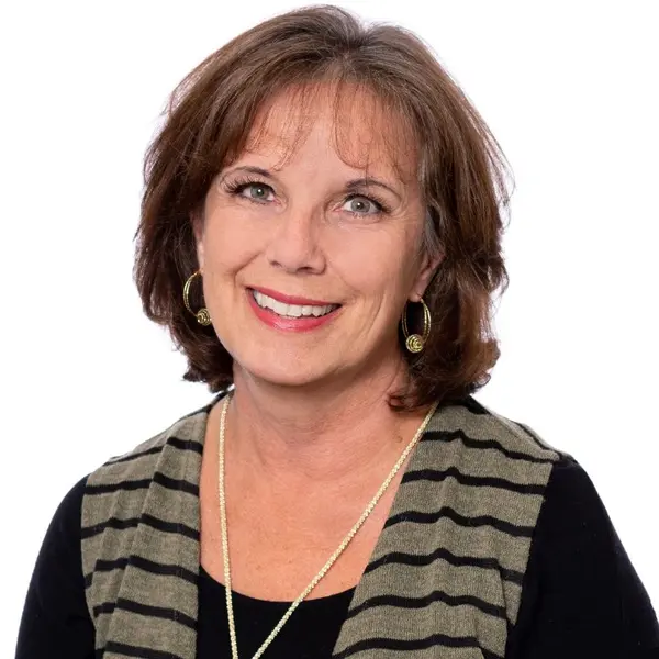 Renee Benson | Real Broker, LLC in Arlington, TX (6)