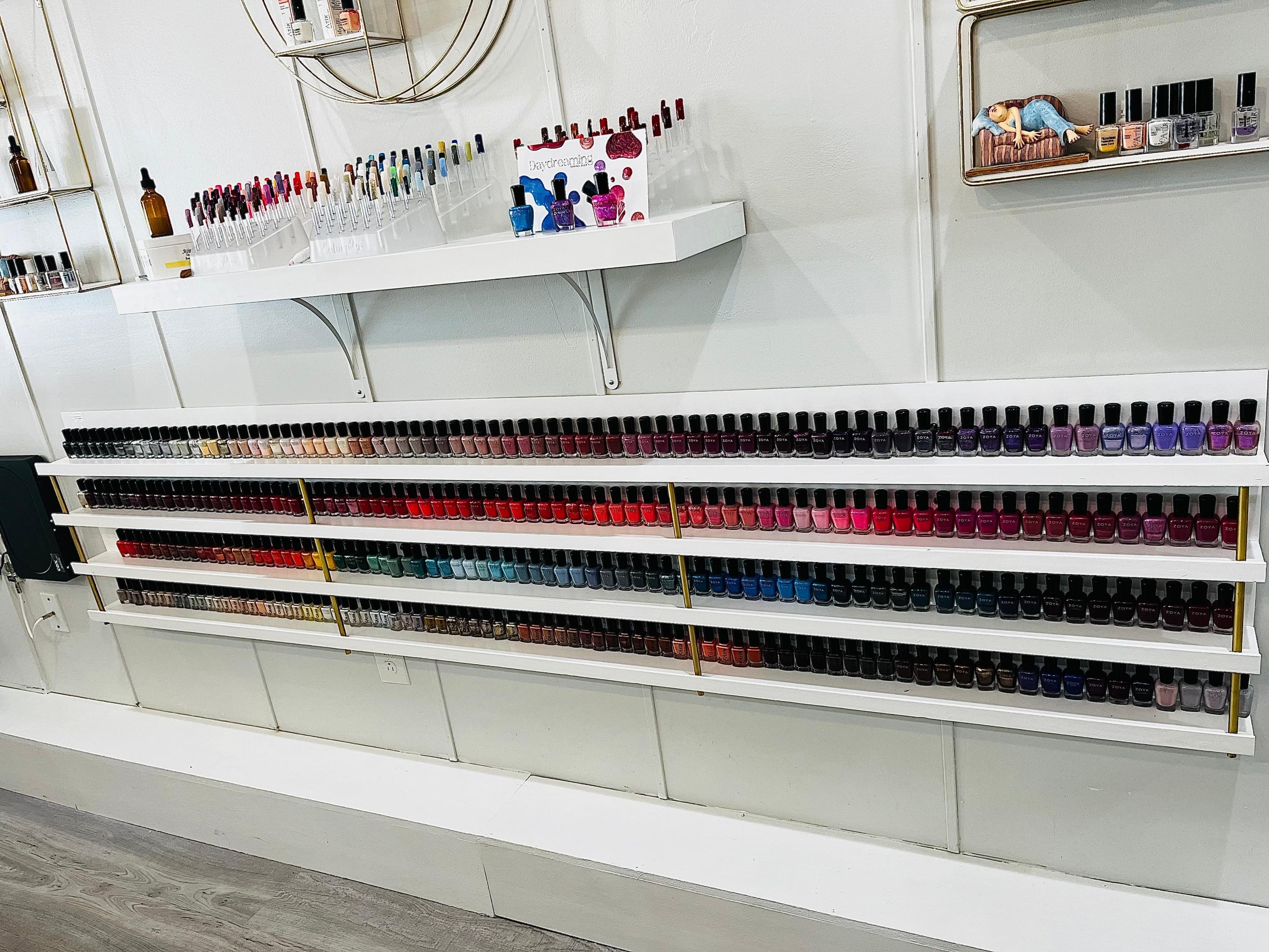 N2 natural nails in Williamsburg, VA (2)