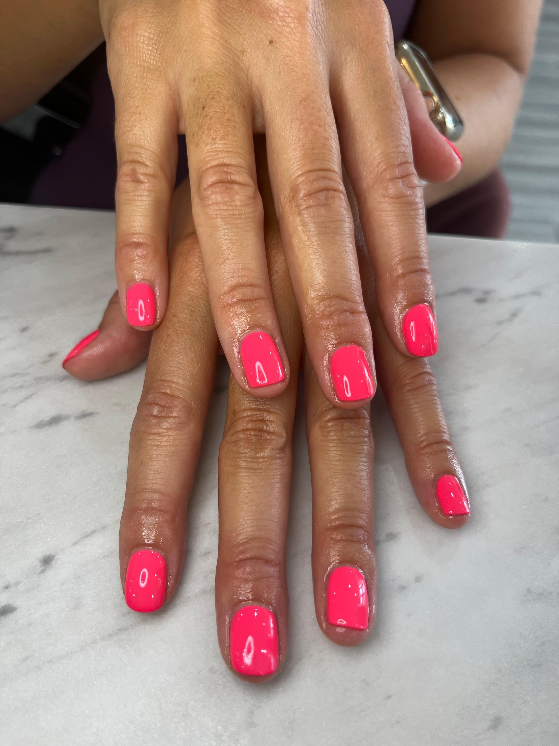 N2 natural nails in Williamsburg, VA (4)