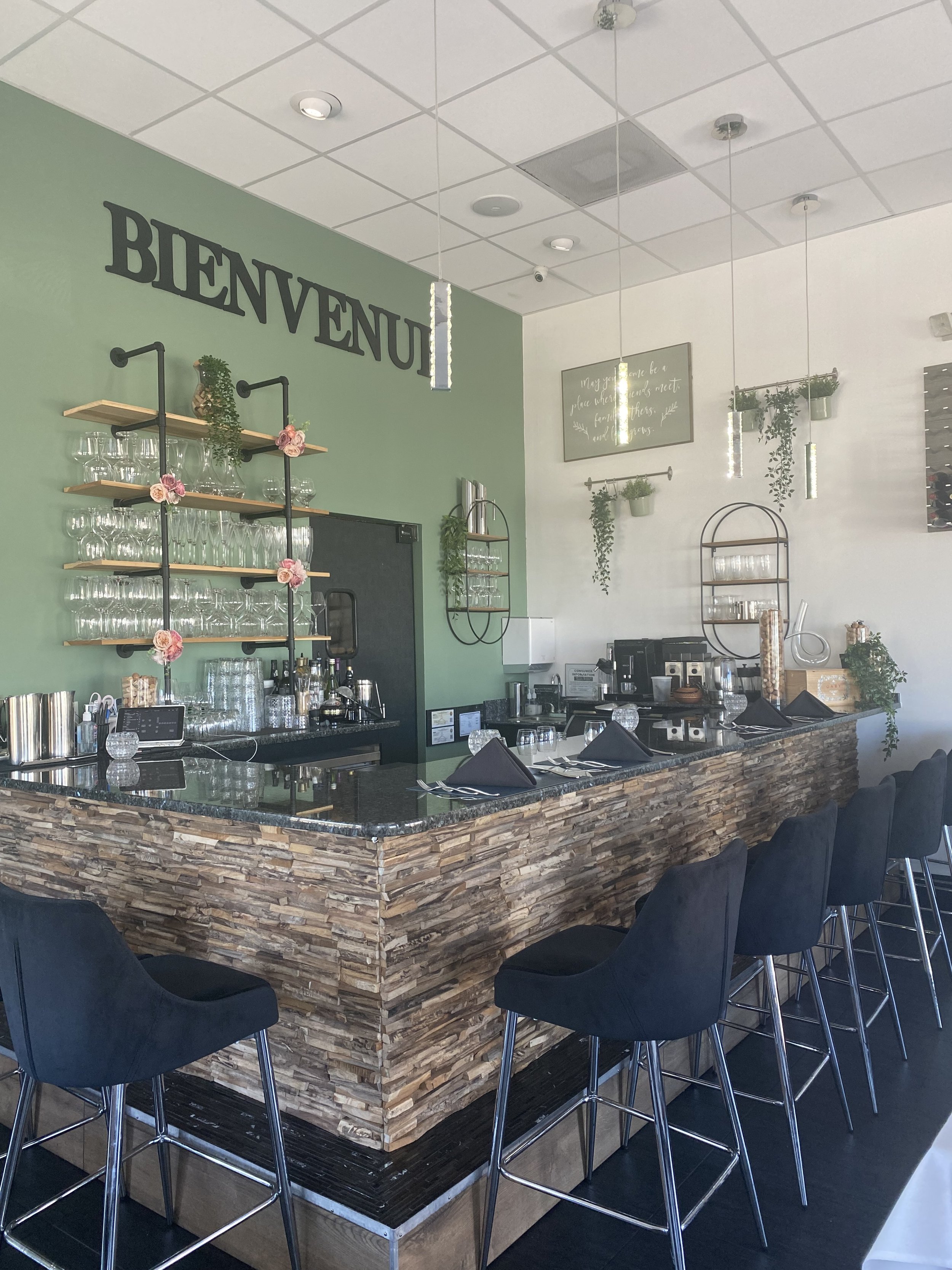 Le French Restaurant in Melbourne, FL (5)