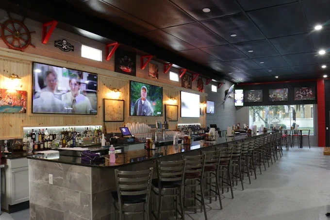 Salty Dogs Steamer and Bar in Inverness, FL (4)