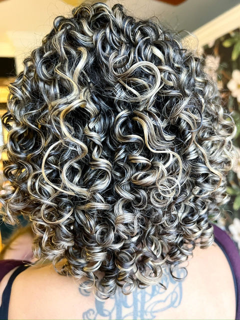 Magnolia Curl Bar in Warrenton, VA