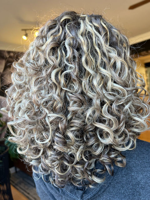 Magnolia Curl Bar in Warrenton, VA (4)