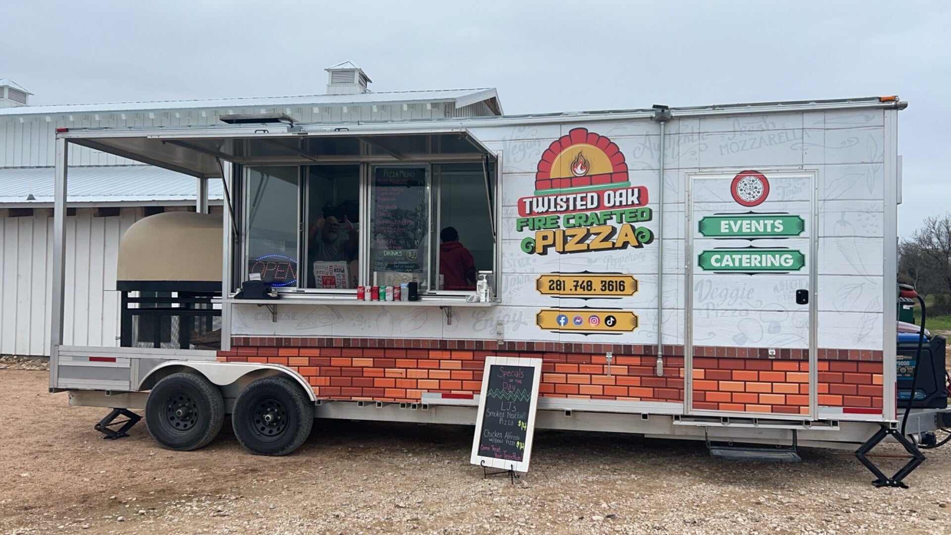 Twisted Oak Fire Crafted Pizza in Brenham, TX (4)