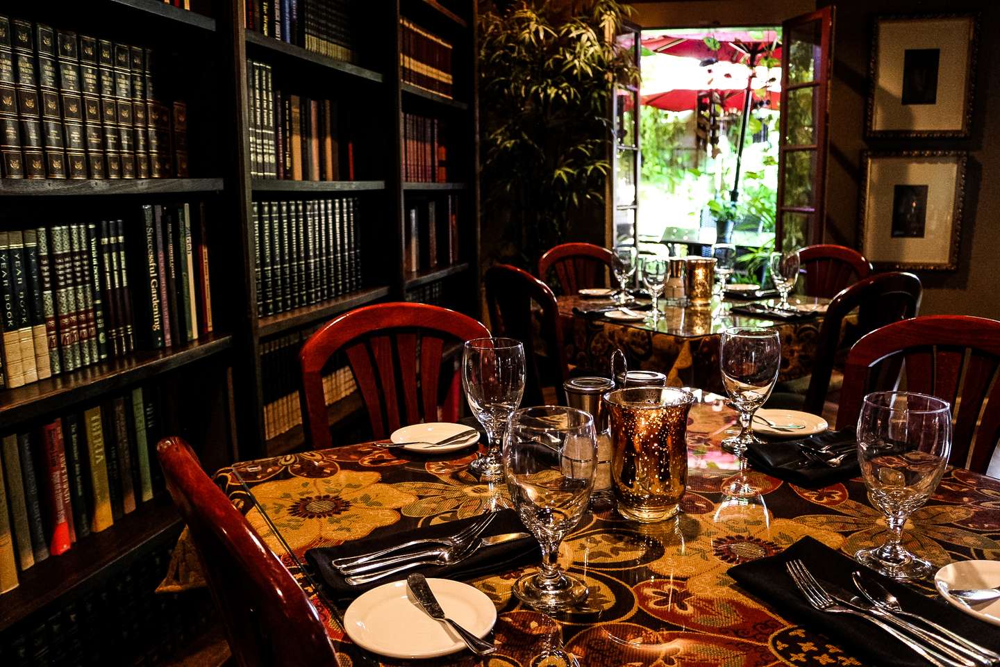 The Goblin Market Restaurant & Lounge in Mt Dora, FL (2)