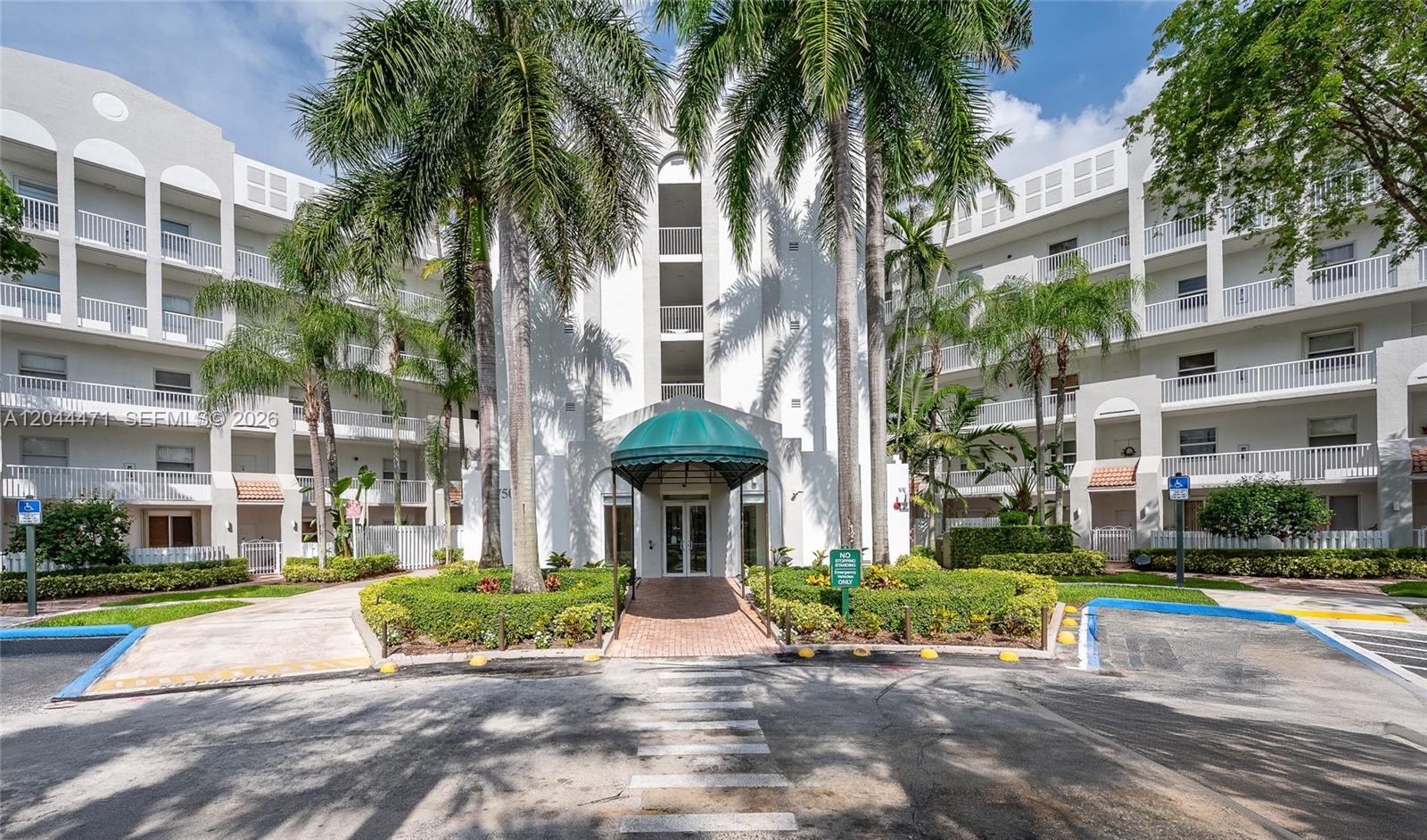 Guadalupe Ada Ceballos, Delux Royal Real Estate, LLC. in Davenport, FL (2)