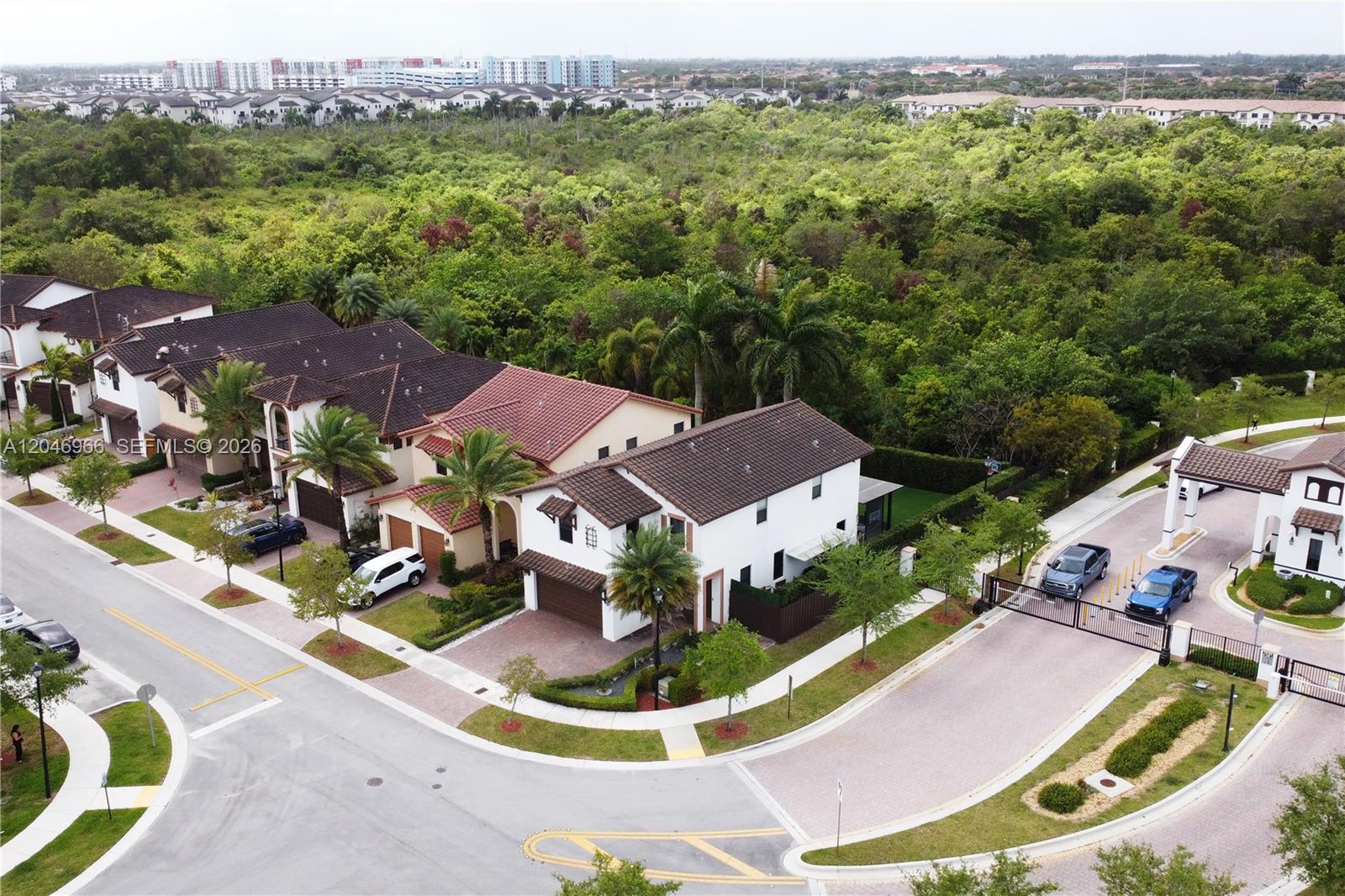 Guadalupe Ada Ceballos, Delux Royal Real Estate, LLC. in Davenport, FL (3)