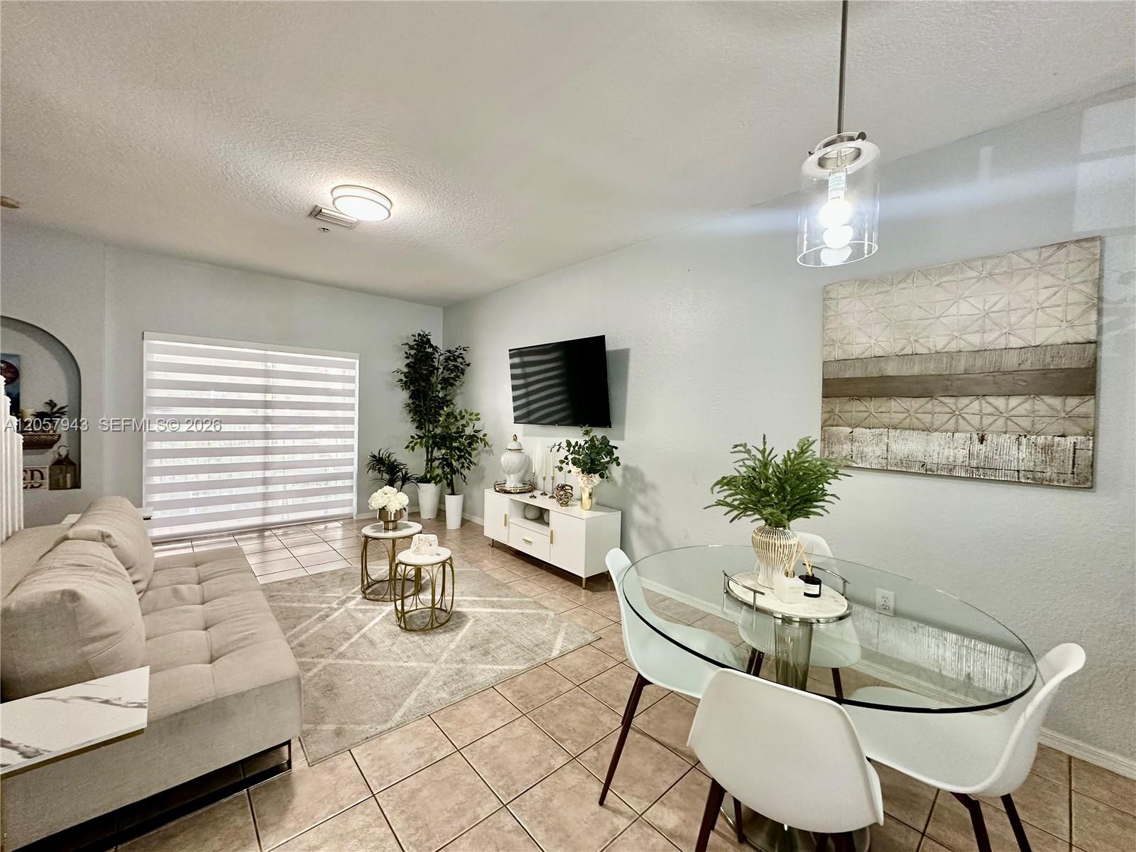 Guadalupe Ada Ceballos, Delux Royal Real Estate, LLC. in Davenport, FL (5)
