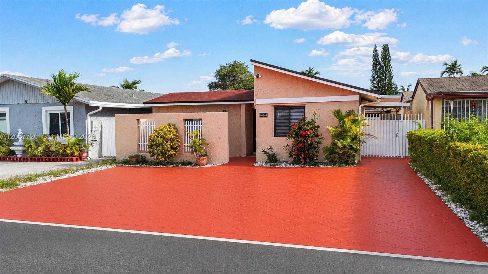 Guadalupe Ada Ceballos, Delux Royal Real Estate, LLC. in Davenport, FL (6)