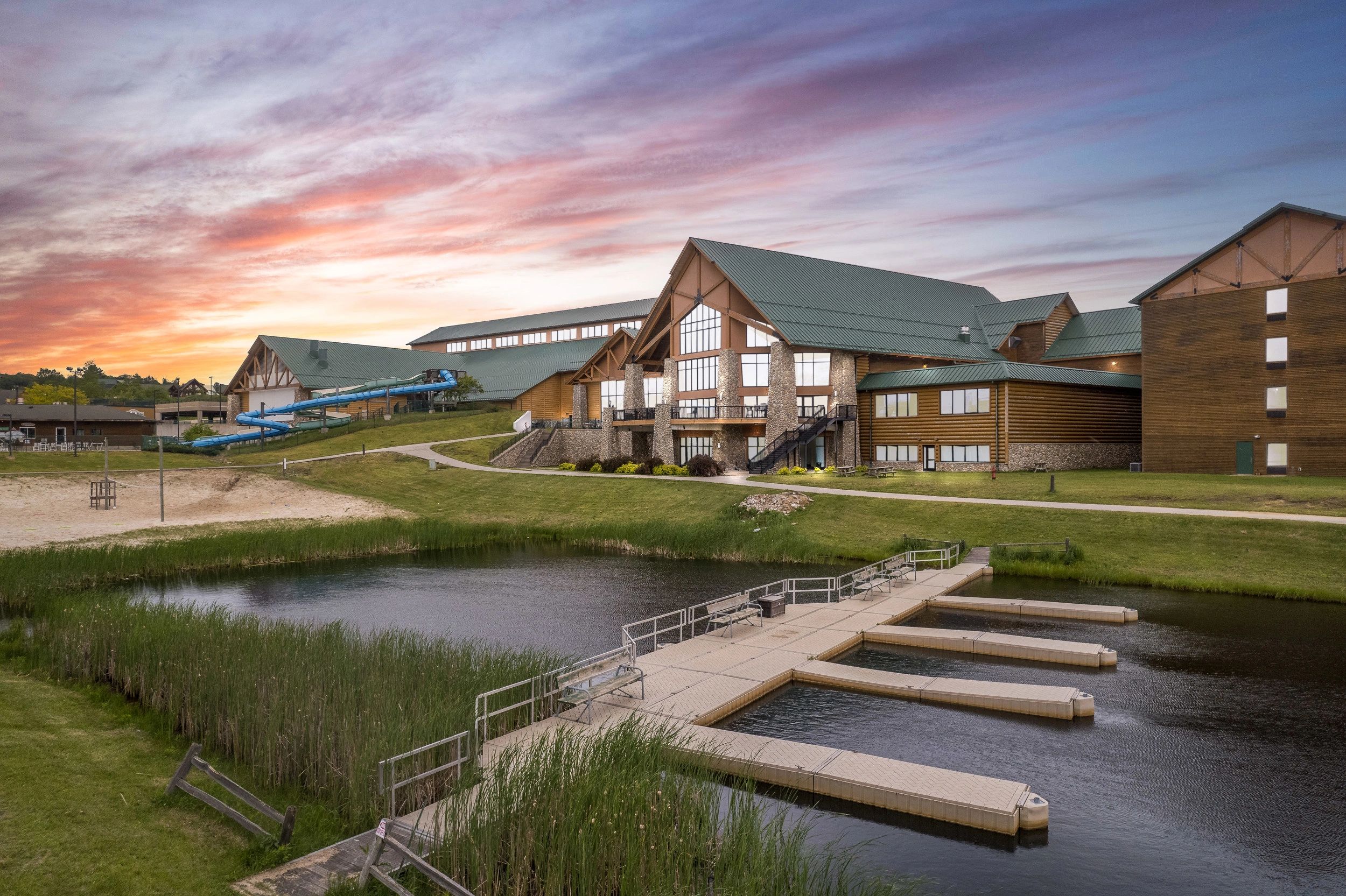 Three Bears Waterpark Resort & Convention Center, Ascend Collection Near Tomah, WI in Warrens, WI