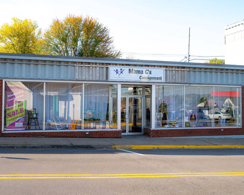 Mama G's Consignment Shop in Neillsville, WI (5)