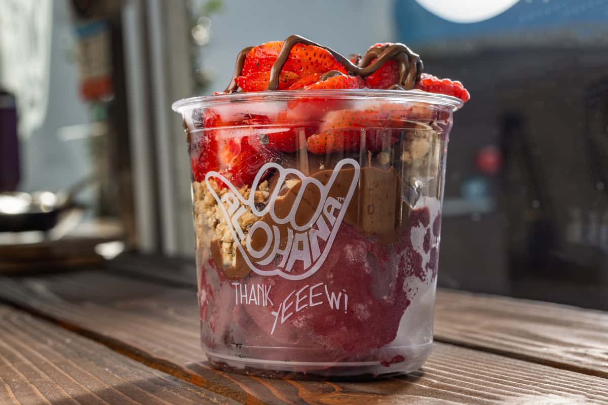 Alohana Acai Bowls & Coffee / Capo Beach in San Clemente, CA (3)