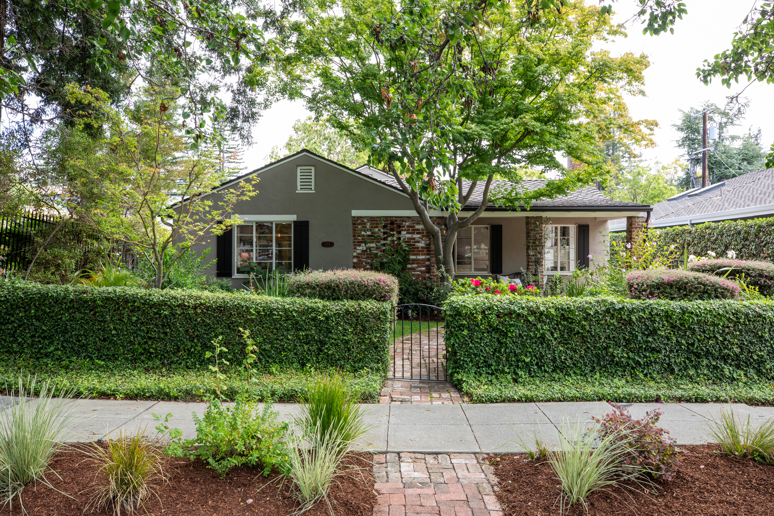 JJ Team Homes Real Estate in Menlo Park, CA