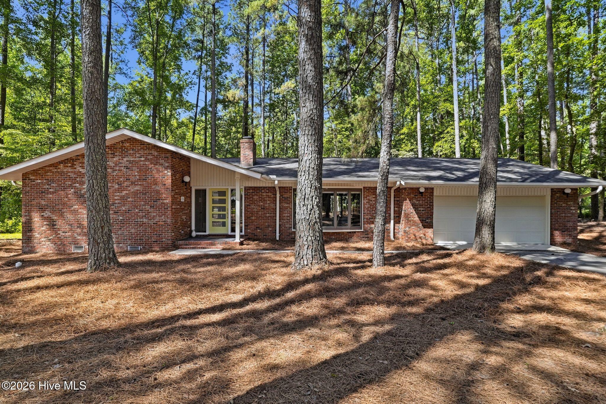 Betsy Robinson REALTOR - Everything Pines Real Estate in Whispering Pines, NC