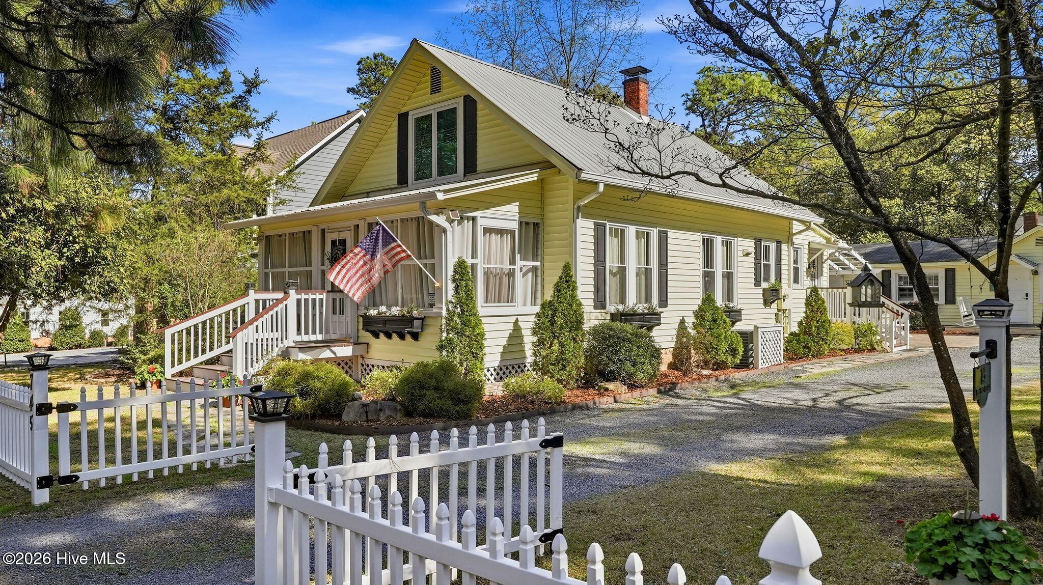 Betsy Robinson REALTOR - Everything Pines Real Estate in Whispering Pines, NC (3)