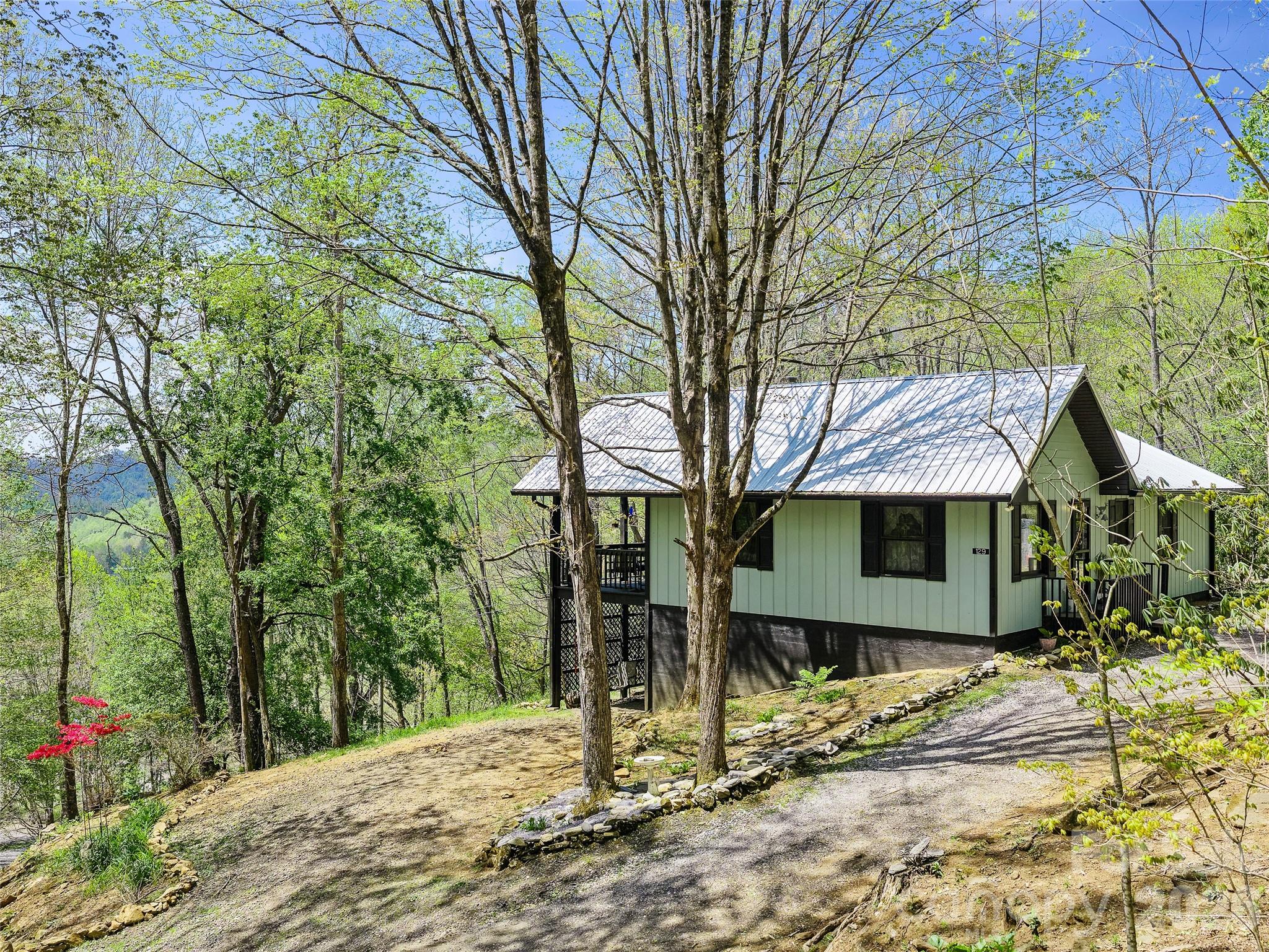 Cindy Casper, Mountain Adventure Realty in Bakersville, NC