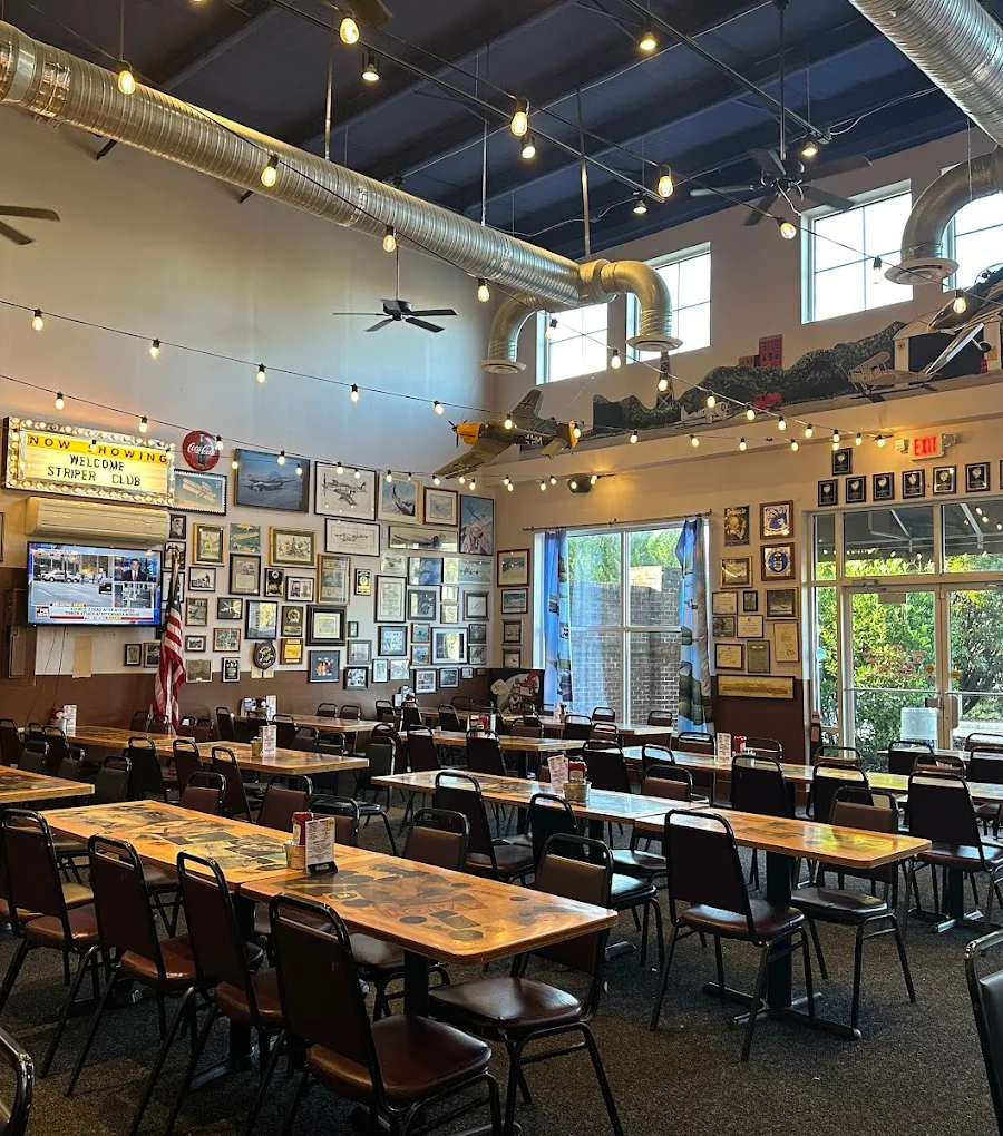 Flight Deck Restaurant in Lexington, SC (4)