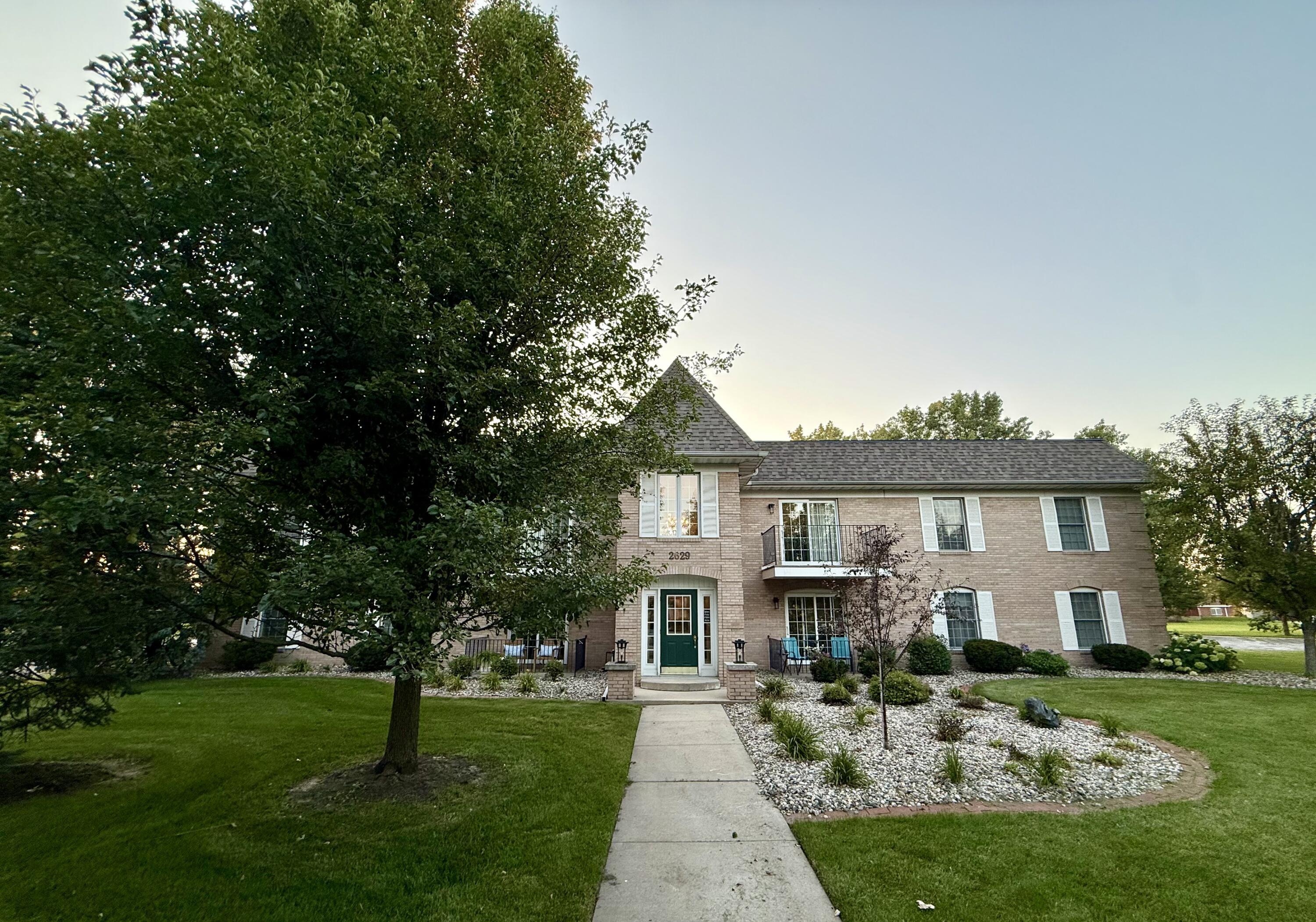 Brooke Metz, Realty Executives Premier in Schererville, IN (2)