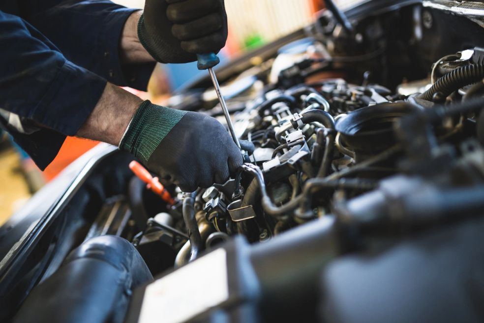Jenna Auto Service in Roseville, MI