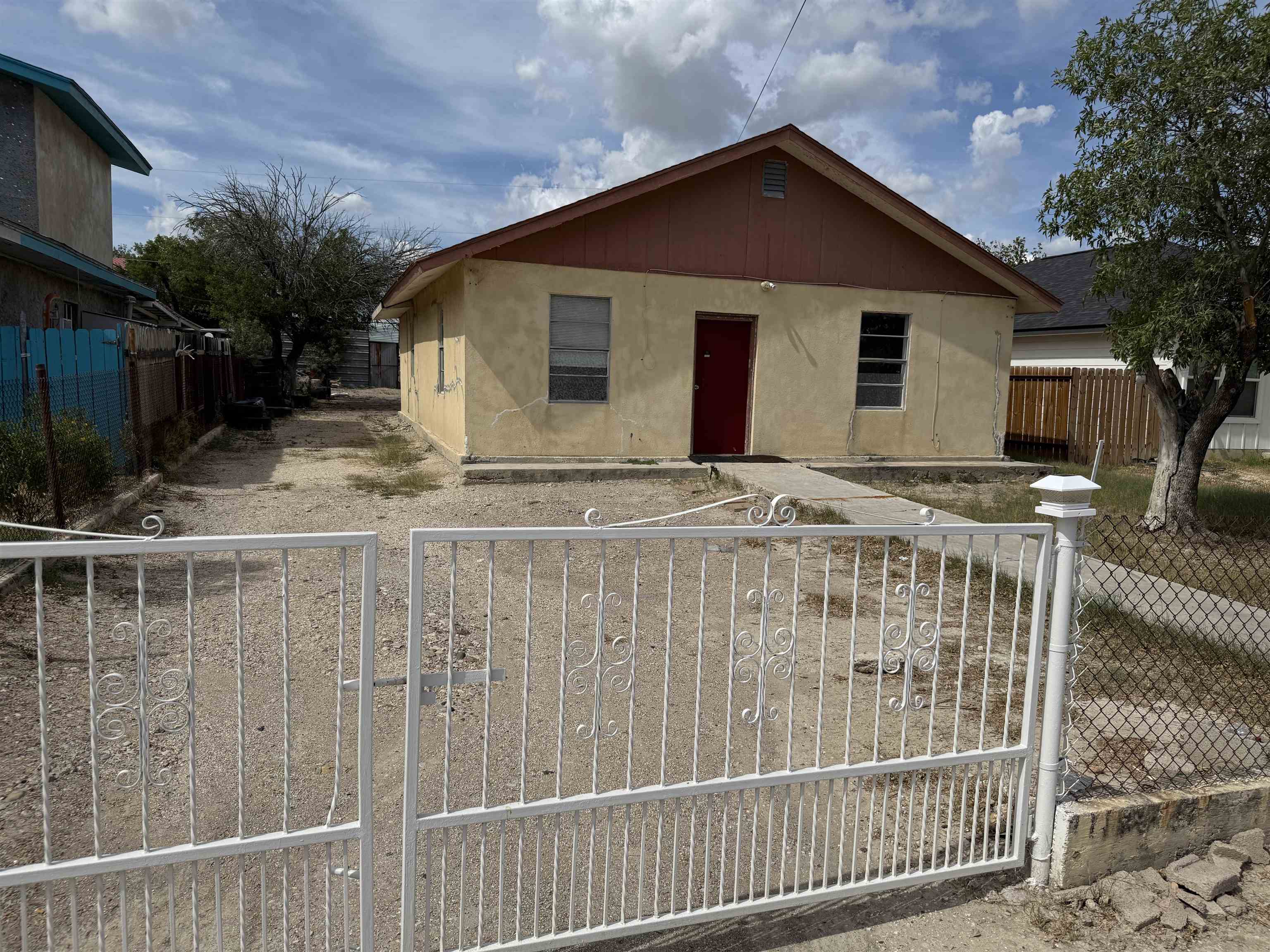 Riverside Realty & Property Mgmt - Grover Lemarr REALTOR® in Del Rio, TX