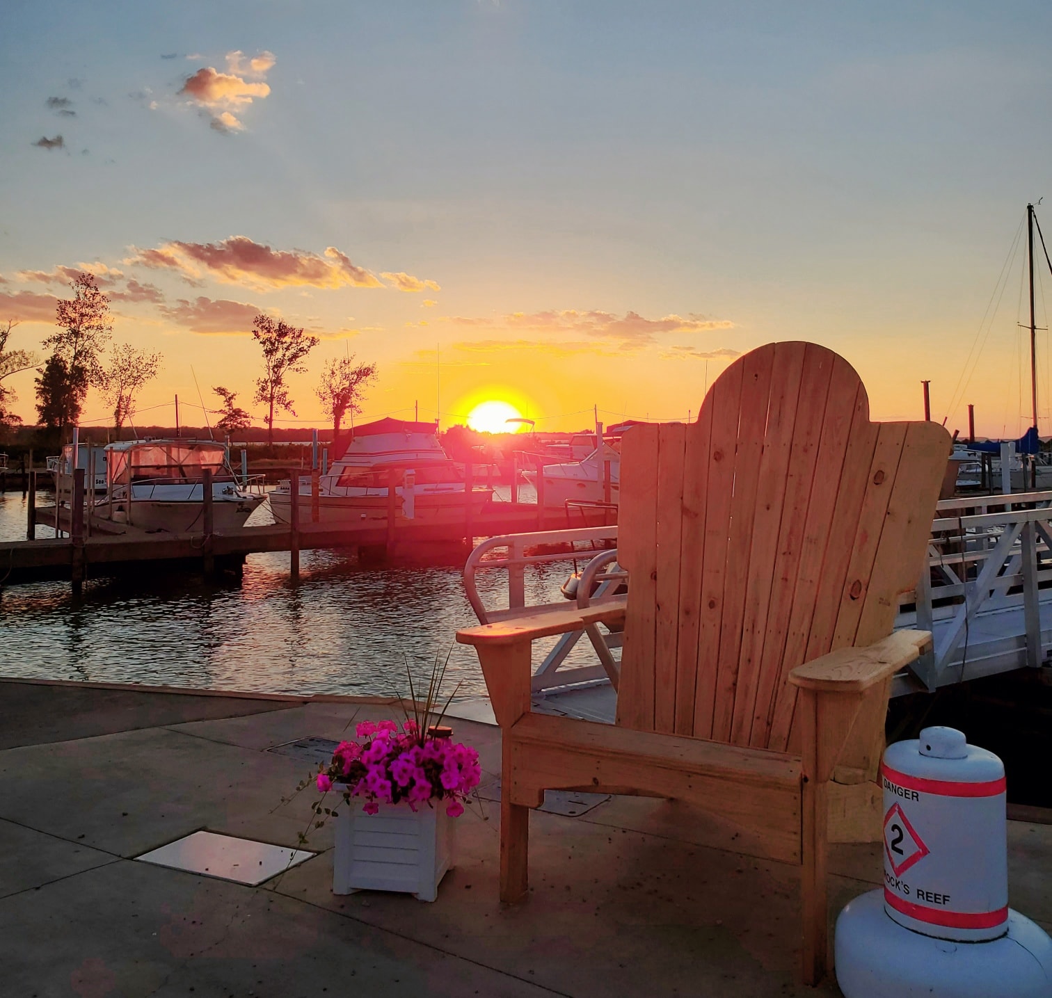 Hidden Beach Bar in Lakeside Marblehead, OH (3)