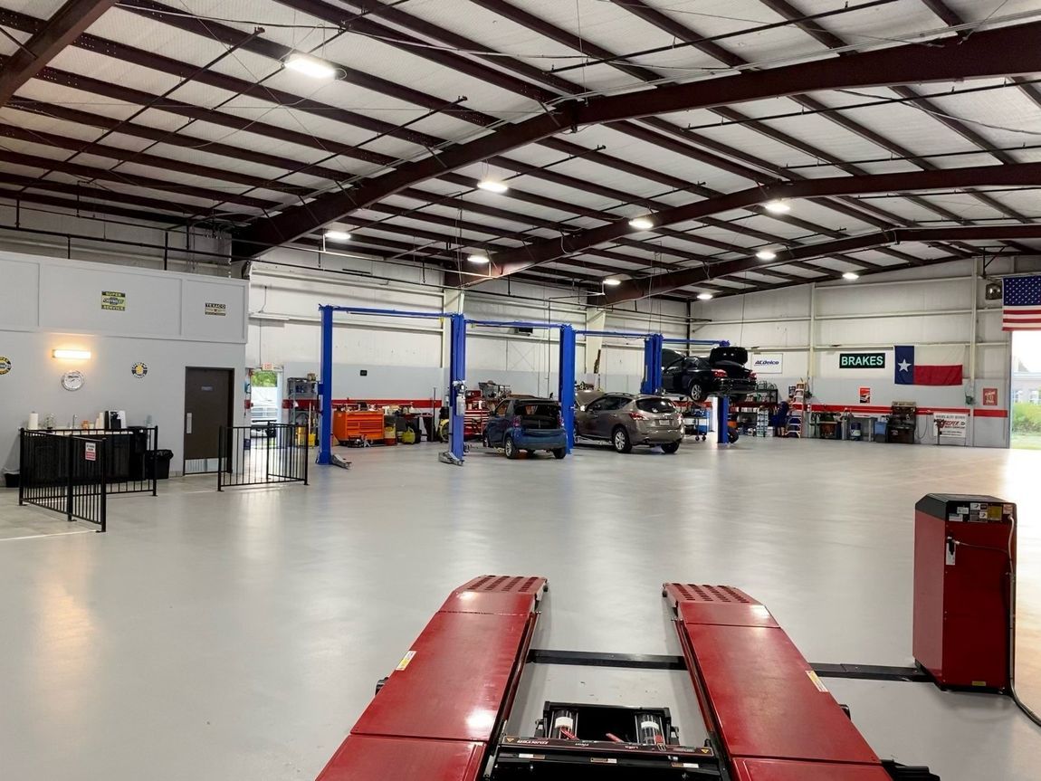Wade's Auto Repair in Haltom City, TX (3)
