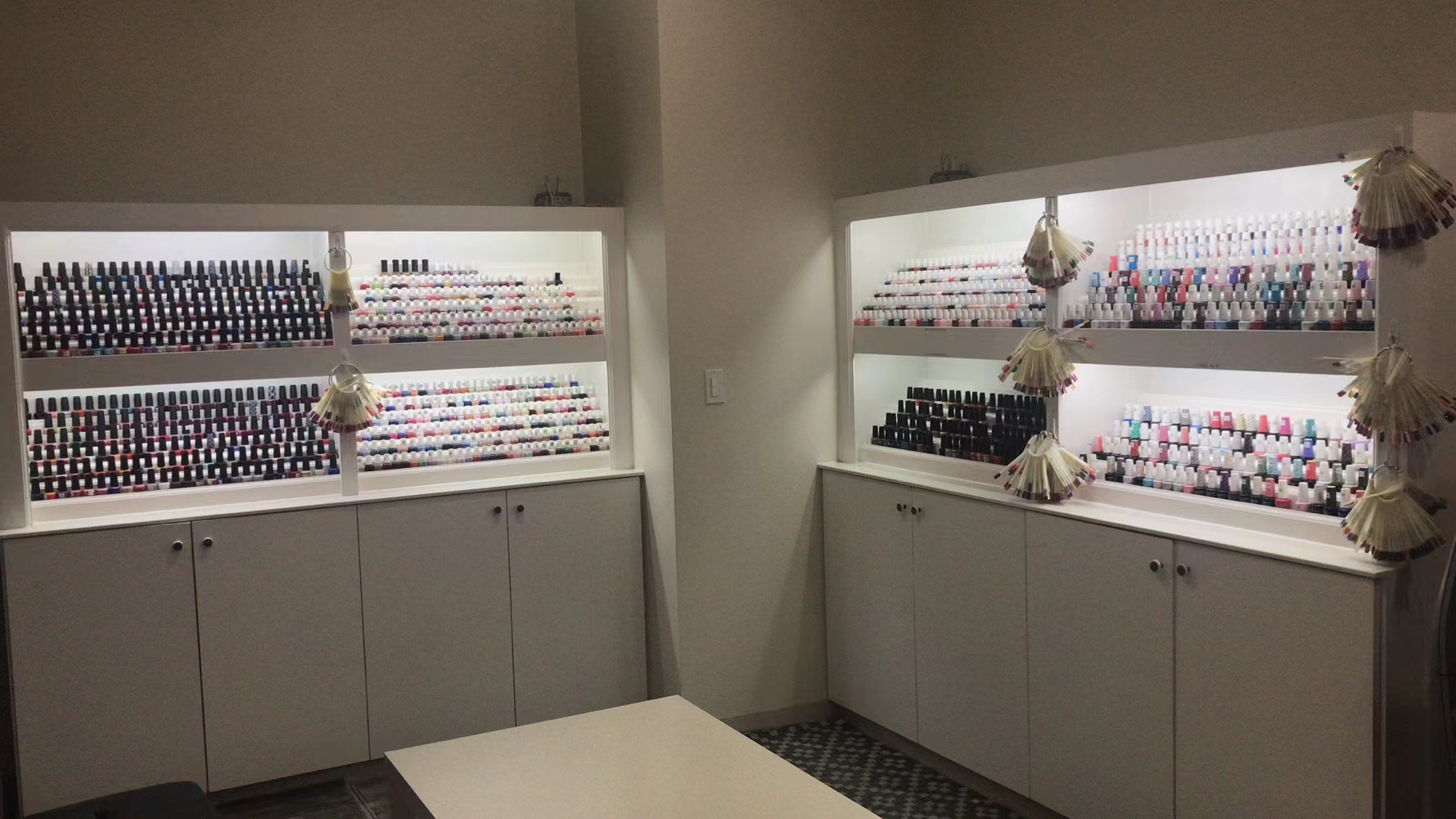 Color city nail spa in Jersey City, NJ