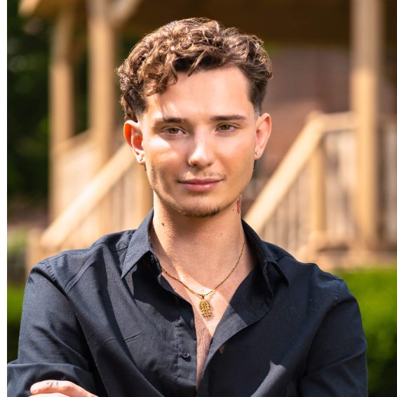 Sebastian Regium Realtor in Burbank, IL (3)