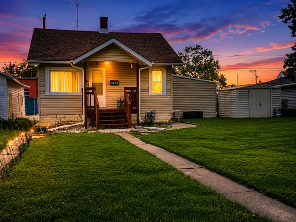 Sebastian Regium Realtor in Burbank, IL (4)