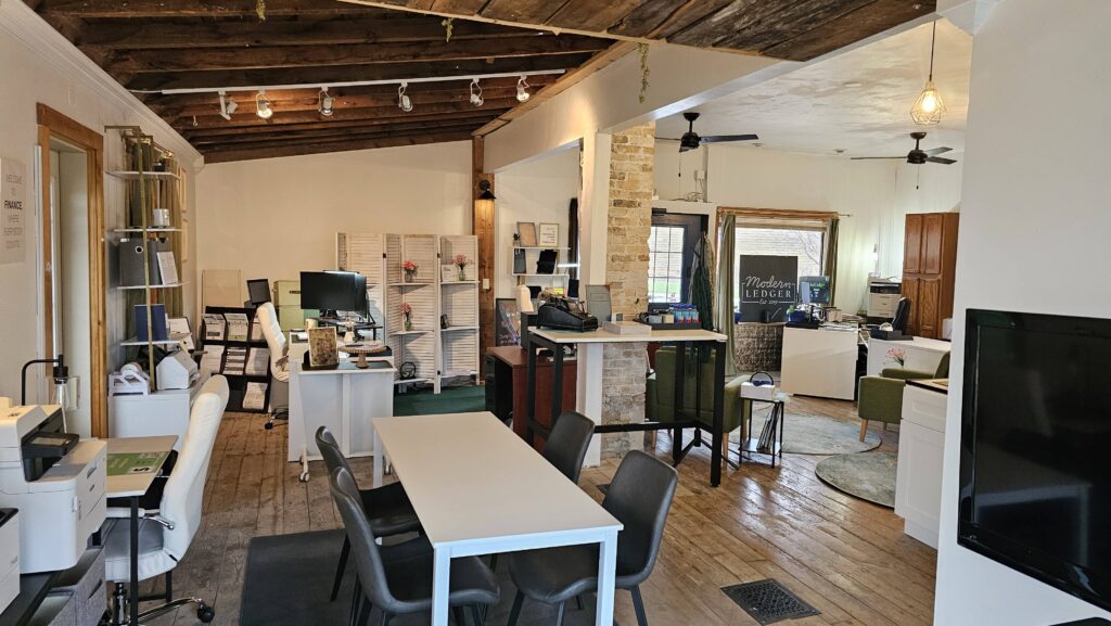 Mod Ledger in West Bend, WI (6)
