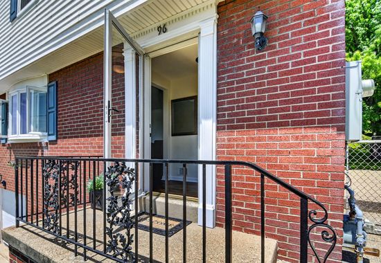 KW Pittsburgh Roxane CAN Real Estate Group in Bethel Park, PA (6)