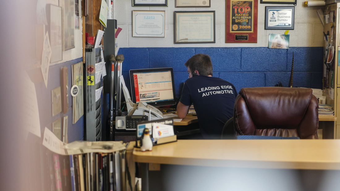 Leading Edge Automotive in Morton Grove, IL