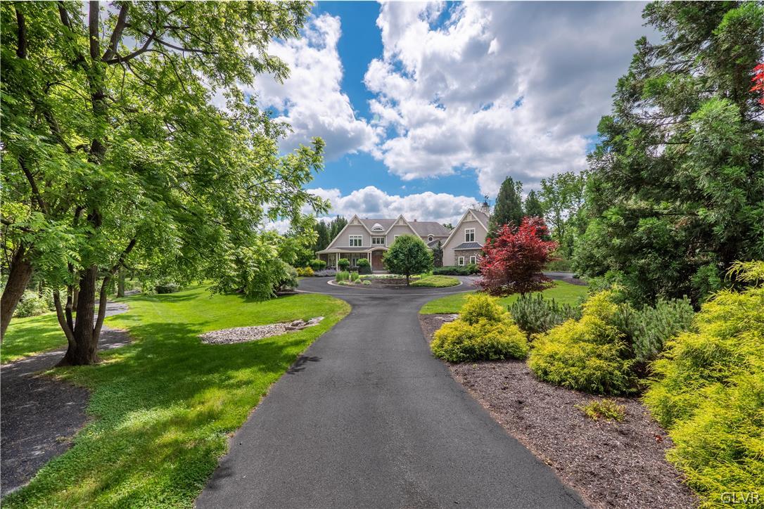 The Rebecca Francis Team at BHHS Fox & Roach, Realtors® in Center Valley, PA (3)