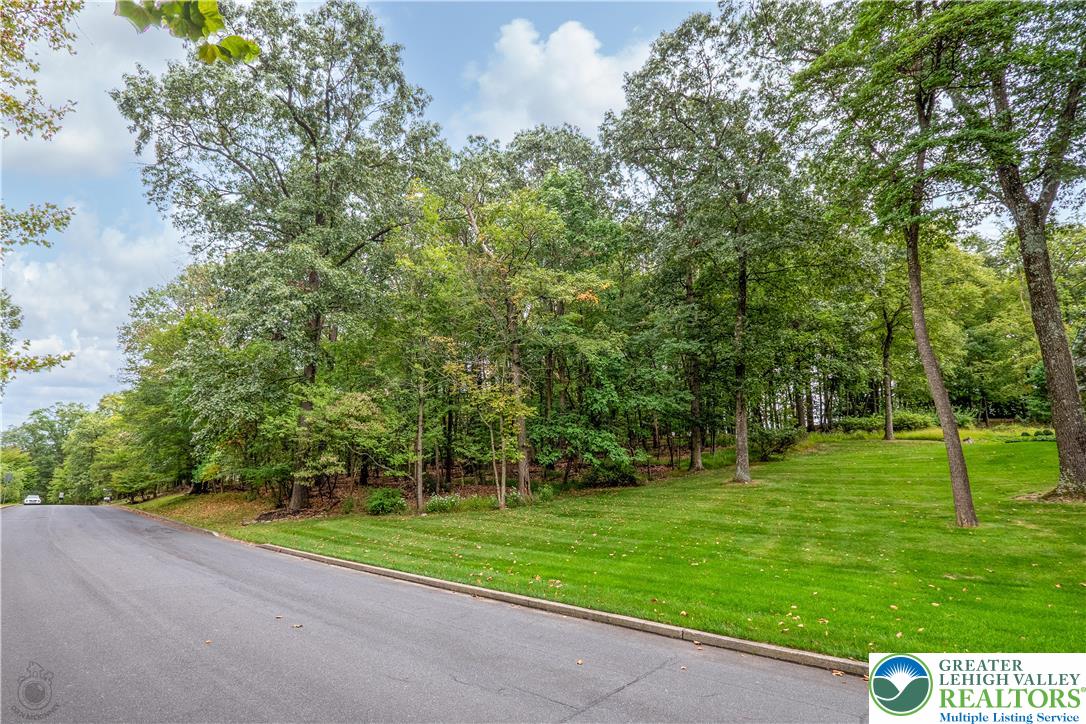 The Rebecca Francis Team at BHHS Fox & Roach, Realtors® in Center Valley, PA (4)