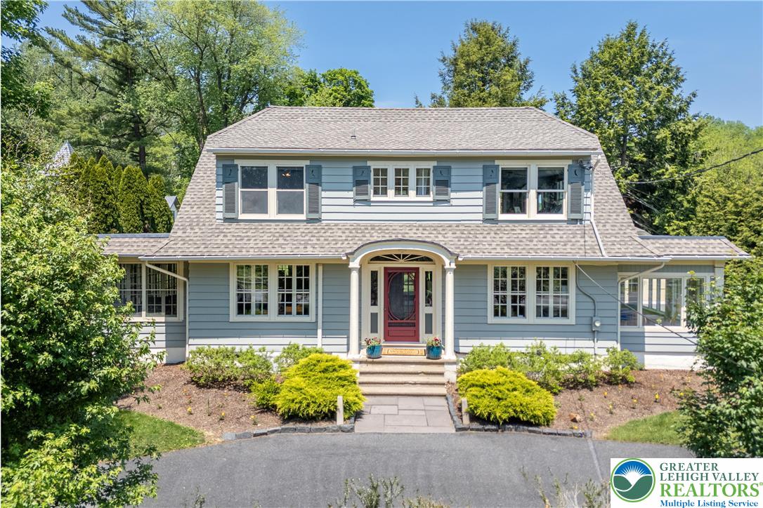 The Rebecca Francis Team at BHHS Fox & Roach, Realtors® in Center Valley, PA (5)