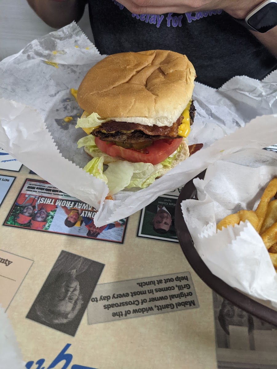 Crossroads Grill in Taylorsville, NC (5)
