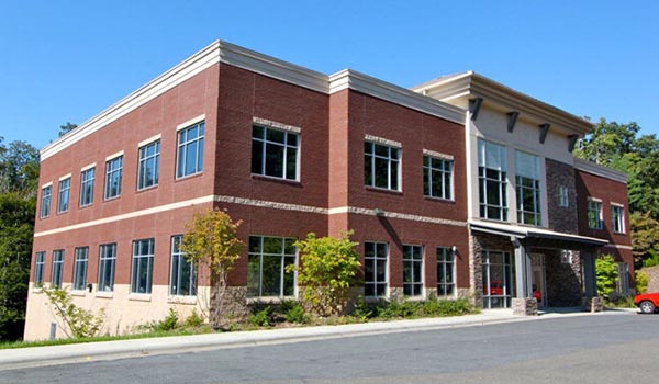 Peak Mountain Properties Inc in West Jefferson, NC (5)