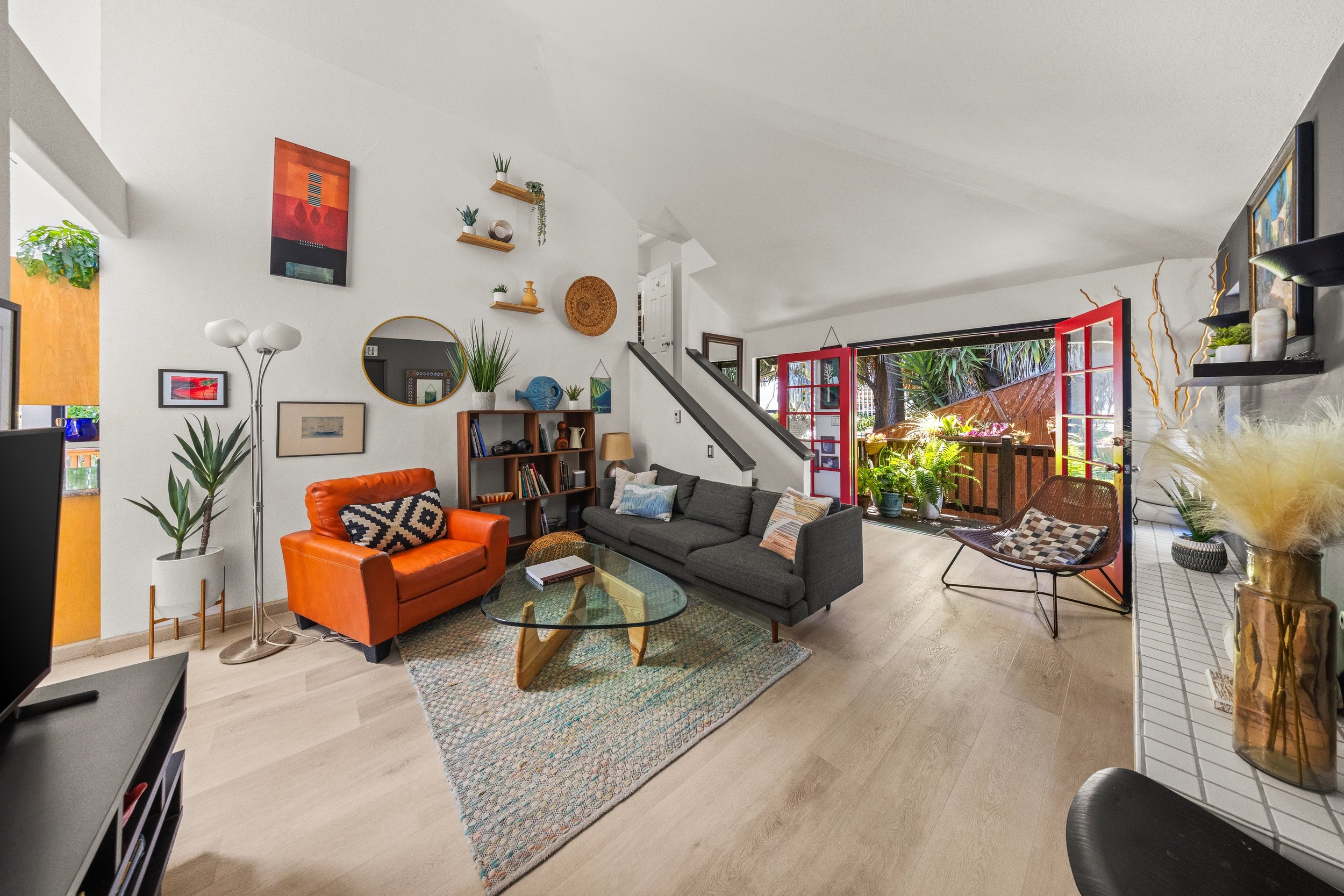 We Sell Real Estate: Tamara McLean & Phyllis Coonce in Santa Barbara, CA (5)