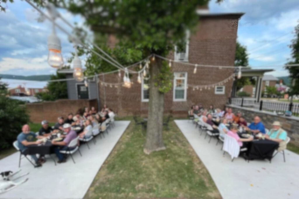 The Grove Cafe & Bakery in Petersburg, WV