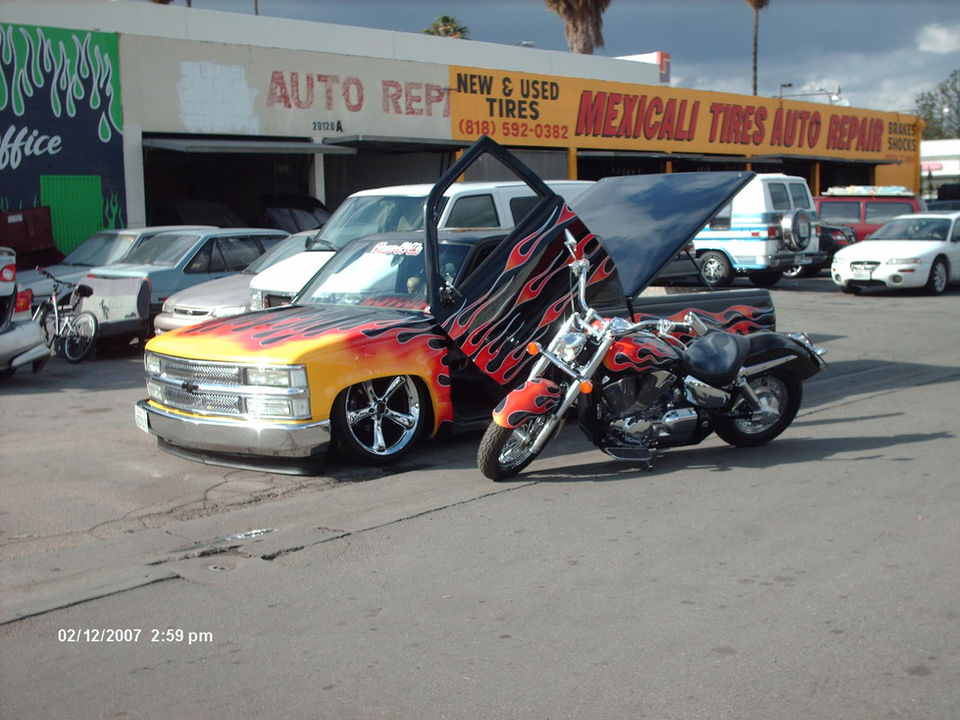 Chino'z Auto Body in Canoga Park, CA (3)