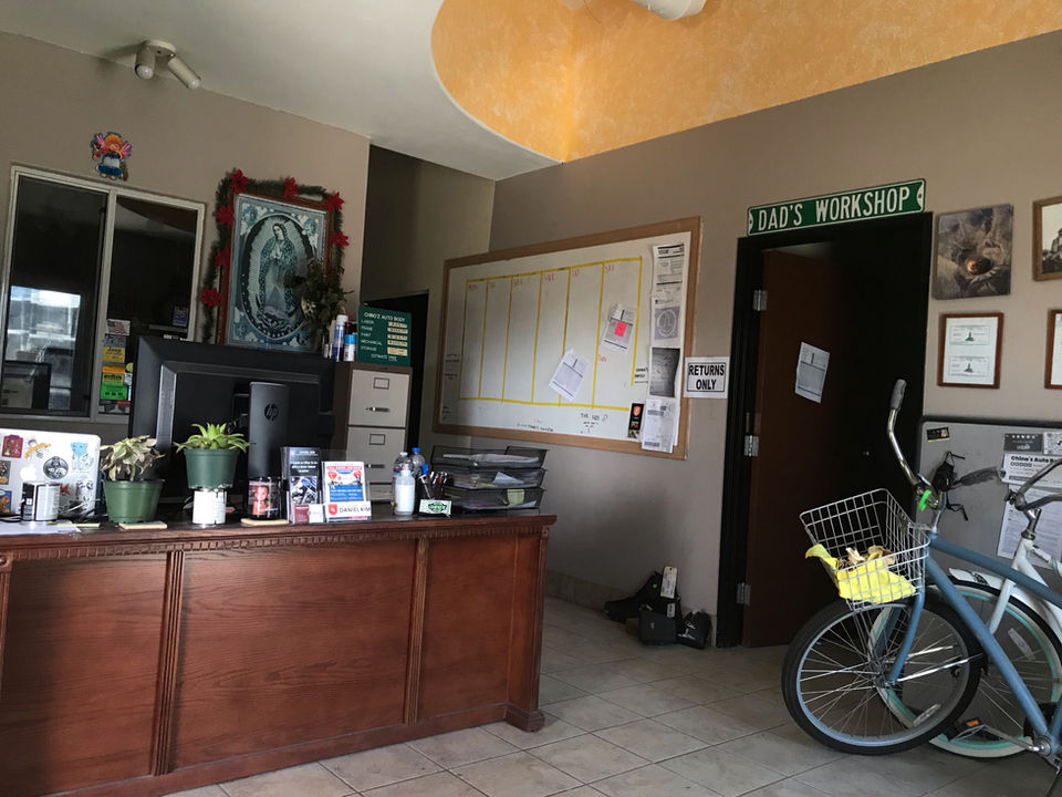 Chino'z Auto Body in Canoga Park, CA (5)