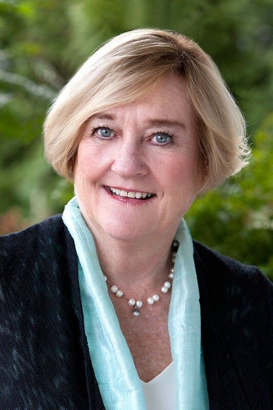 Katie Marx - Real Estate Broker, Coldwell Banker Residential Brokerage in Northbrook, IL (6)