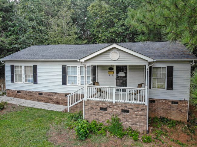 H2 Properties Team @ RE/MAX Crossroads in Lincolnton, NC (4)