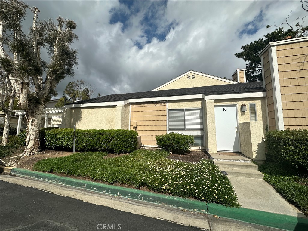 Brittnie Avery | Southern California Realtor – Homes for Sale, Investments & Real Estate Expert in La Verne, CA (2)