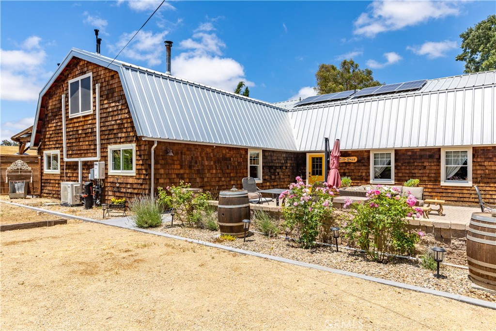 Brittnie Avery | Southern California Realtor – Homes for Sale, Investments & Real Estate Expert in La Verne, CA (3)