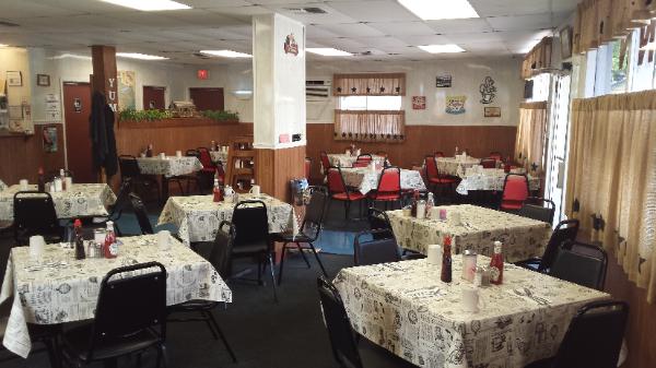 Save Inn Restaurant in Kerrville, TX (3)