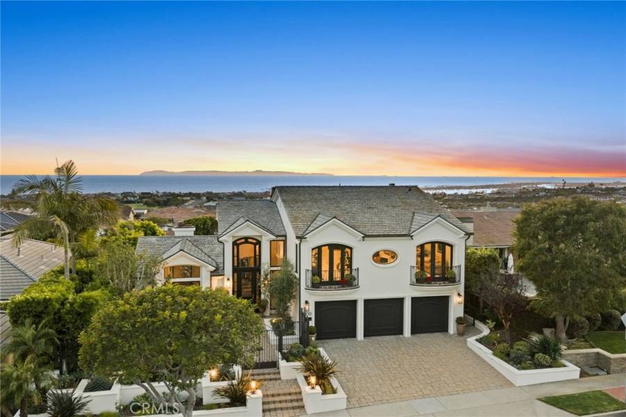 Katrina Smith, Real Estate Broker - Coastal Orange County in Newport Beach, CA (2)