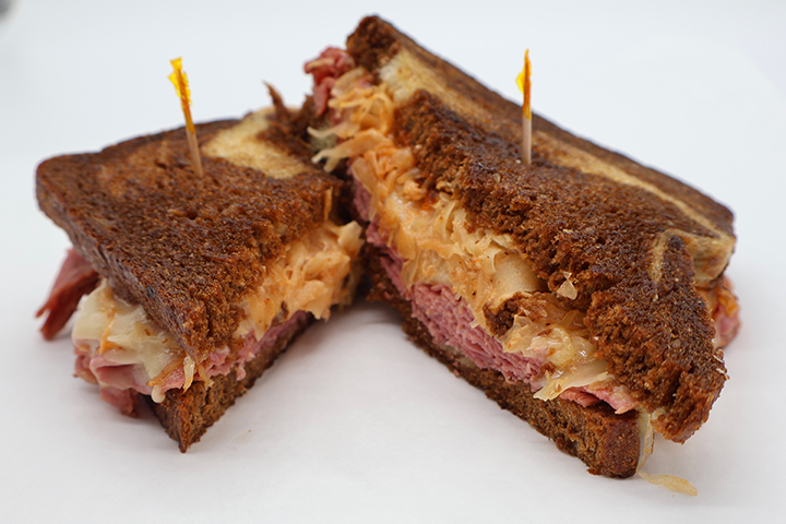 Side Cuts Sandwicherie & Saloon in Maumee, OH (6)