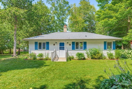 Beattie Janeshek Realty Group - Berkshire Hathaway HomeServices Metro Realty in Port Washington, WI (4)