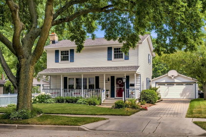 Beattie Janeshek Realty Group - Berkshire Hathaway HomeServices Metro Realty in Port Washington, WI (5)
